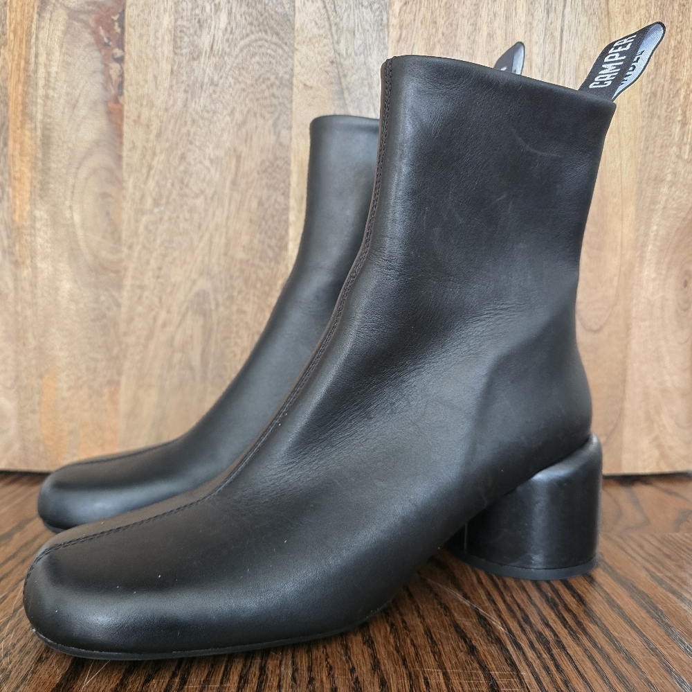 Camper Niki Black Leather Boots